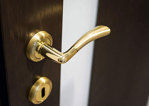 卧龙24小时上门开锁公司