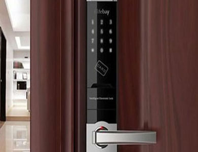 卧龙24小时上门开锁公司